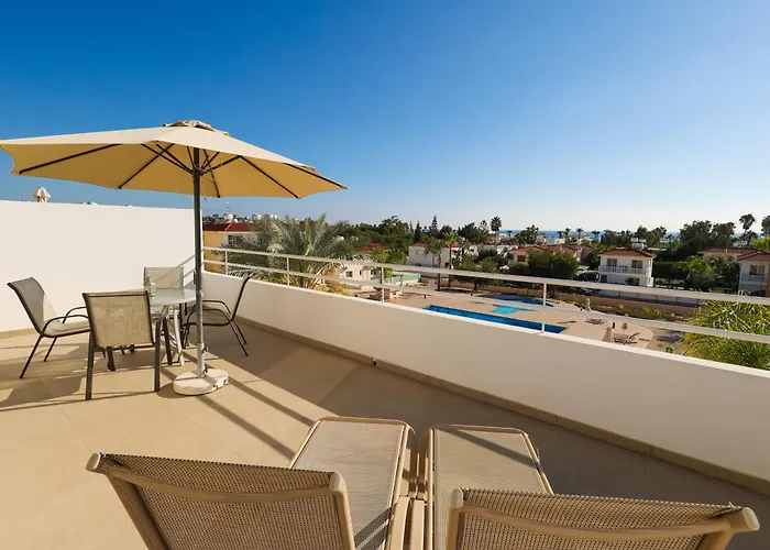 Daire Nissi 3 C14 Sea View Floor *